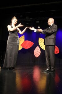 Tomasz Stockinger i Agnieszka Szczepaniak dziekują sobie za dobry koncert
